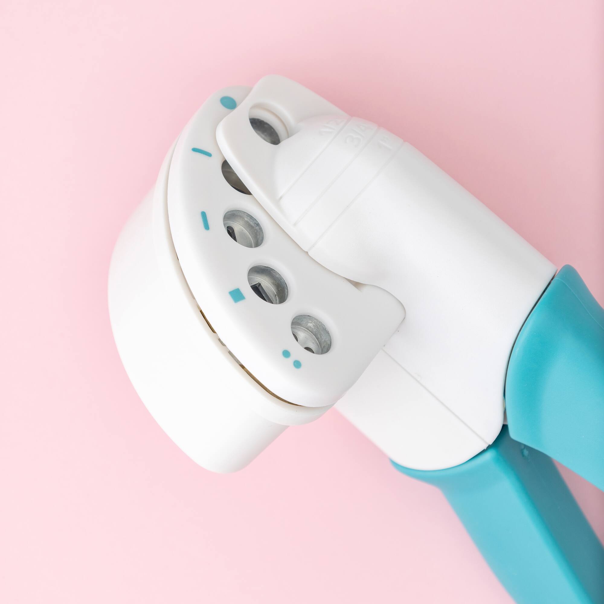 We R Memory Keepers® Crop-A-Dile® Utility Multi-Hole Punch
